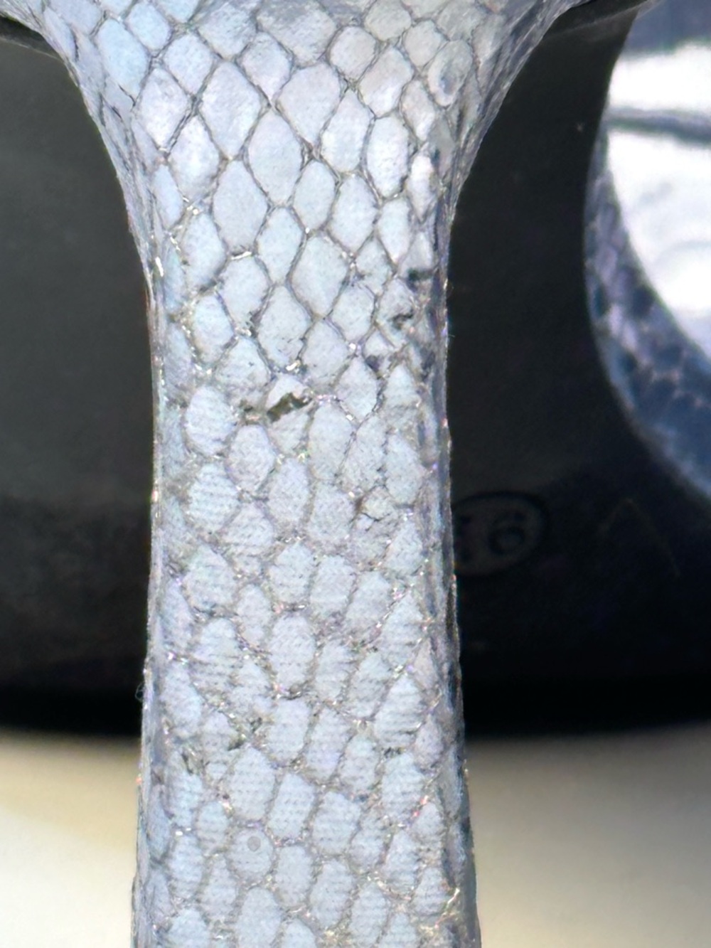 Wothington Tulipa Thong Silver Tone Stiletto Sandals 9.5 - Picture 6 of 12
